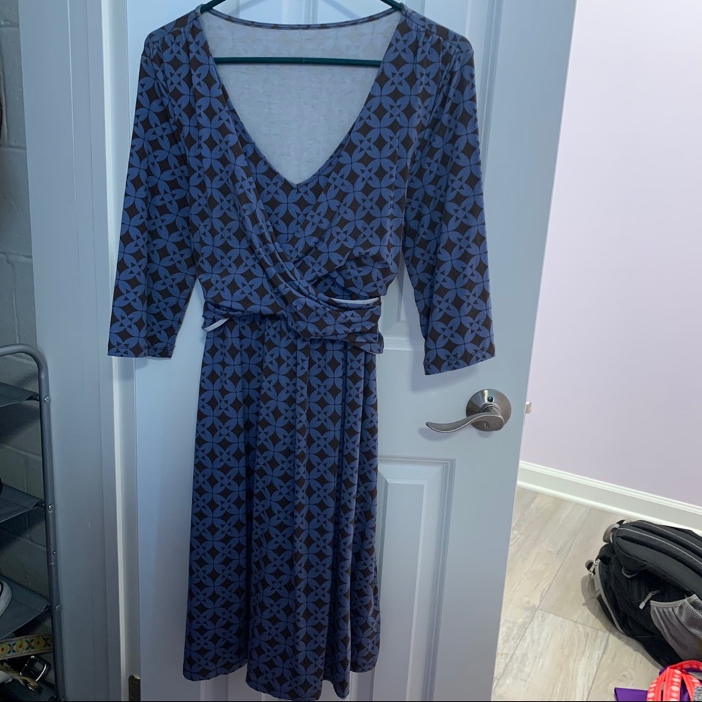 Blue and Brown V Neck Garnet Hill Jersey Dress